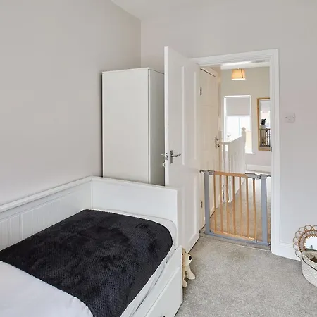 Host & - Ings Lane * Brotton
